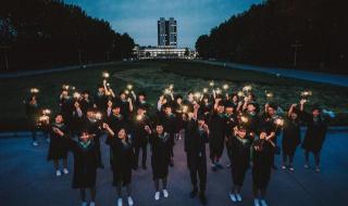 时光的河入海流终于我们分头走 时光的河入海流终于我们分头走